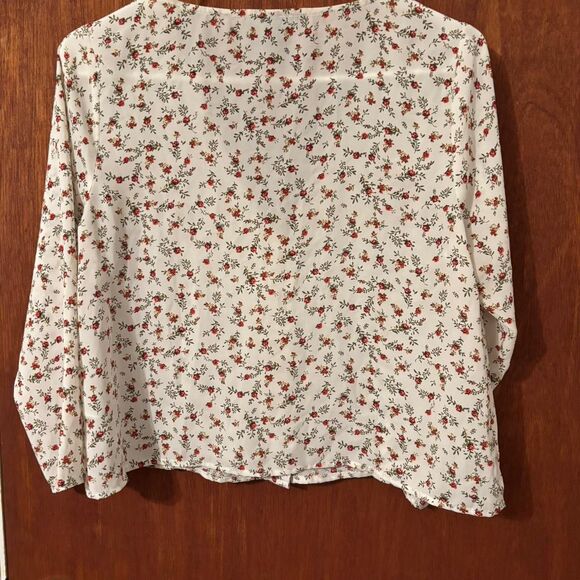 Forever 21 Women's Top Size Medium - Picture 4 of 4